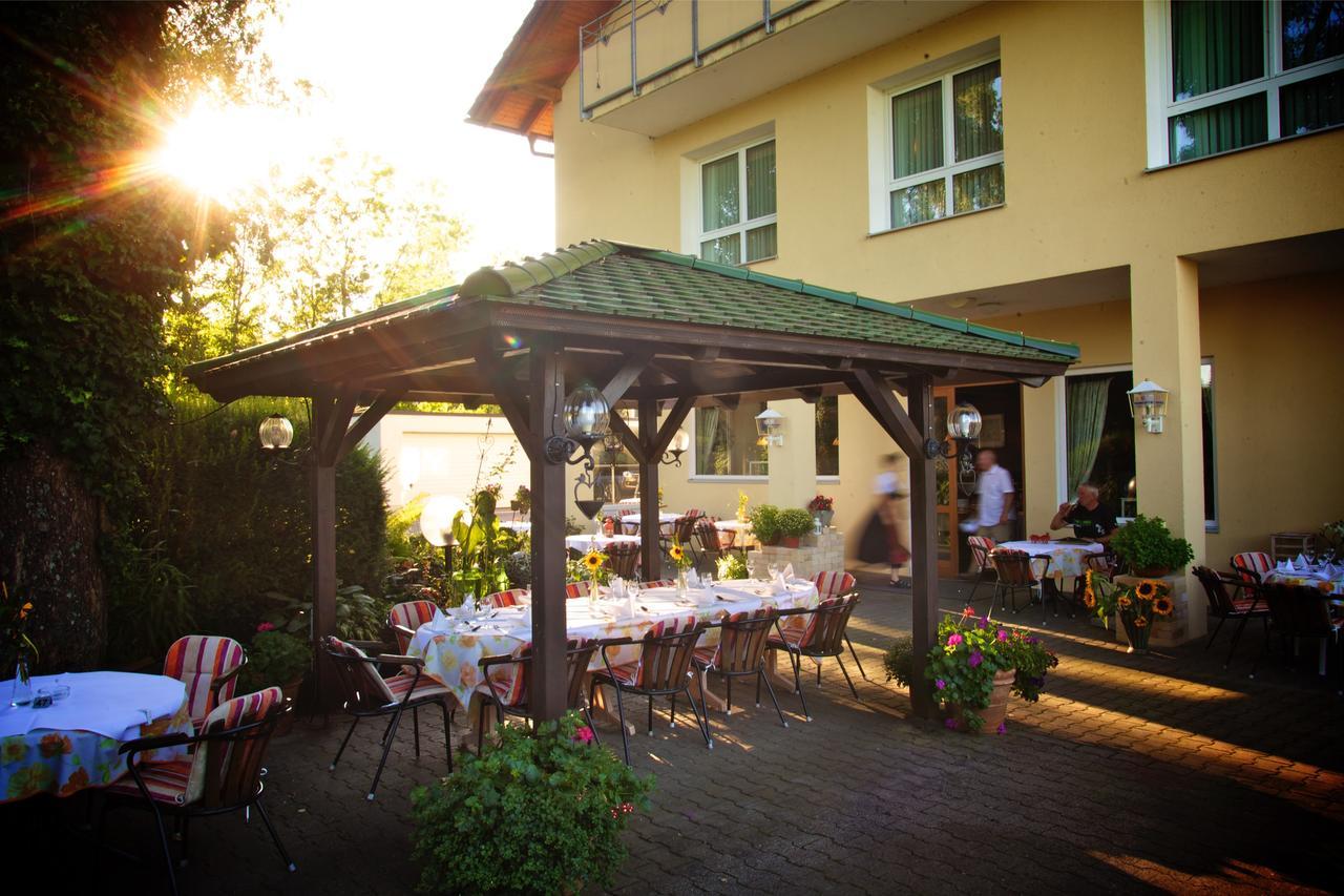 Hotel & Restaurant Dornweiler Hof Illertissen Exterior foto