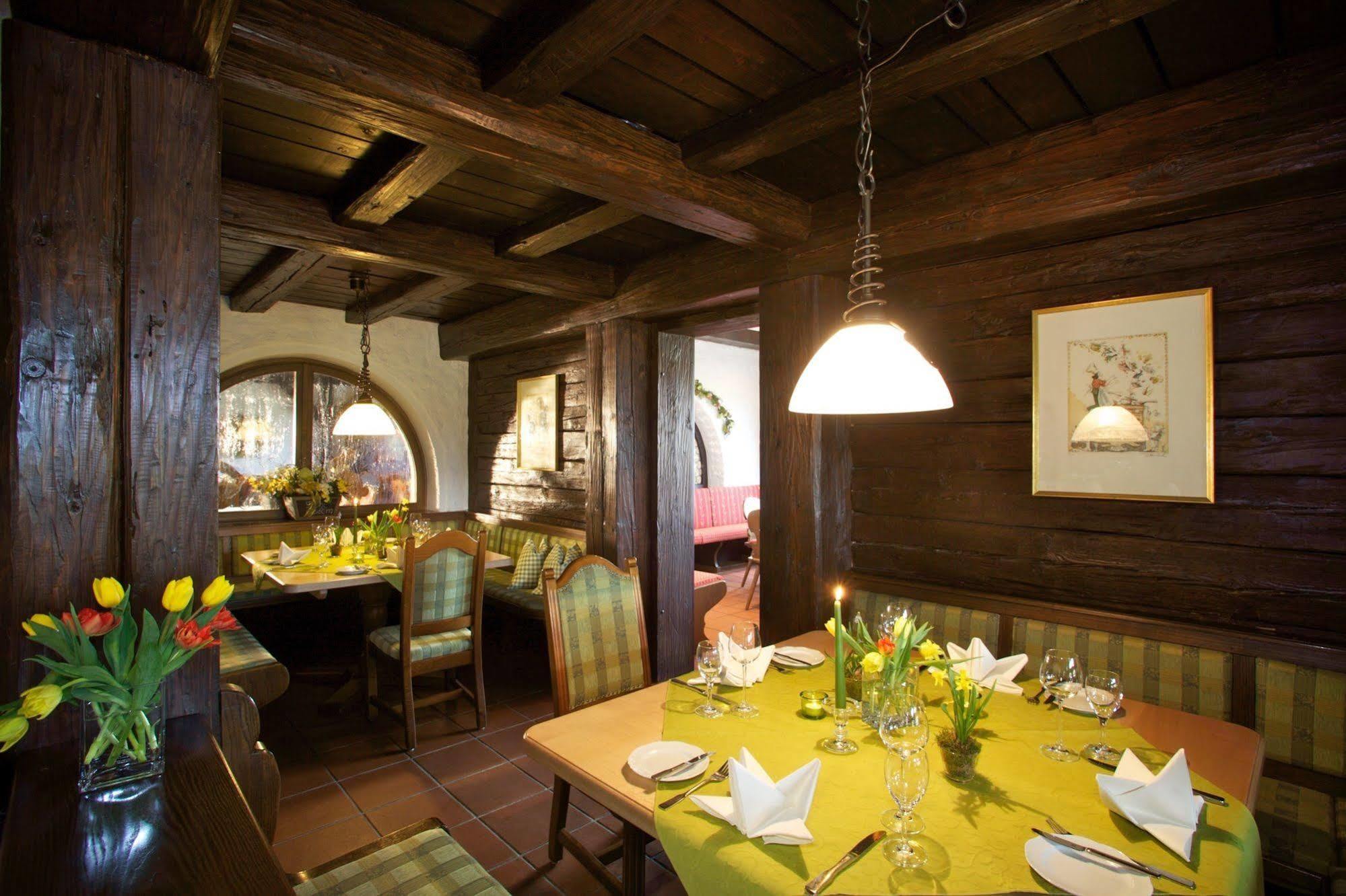 Hotel & Restaurant Dornweiler Hof Illertissen Exterior foto